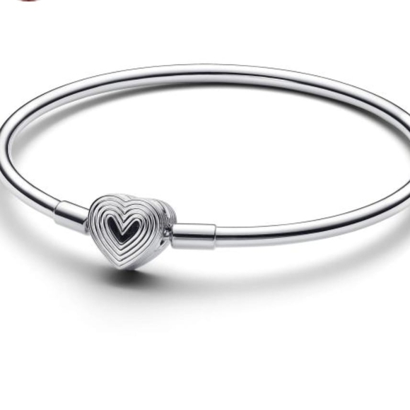 Pandora Jewelry - Pandora Radiating Heart Clasp Bangle Bracelet 593752c00